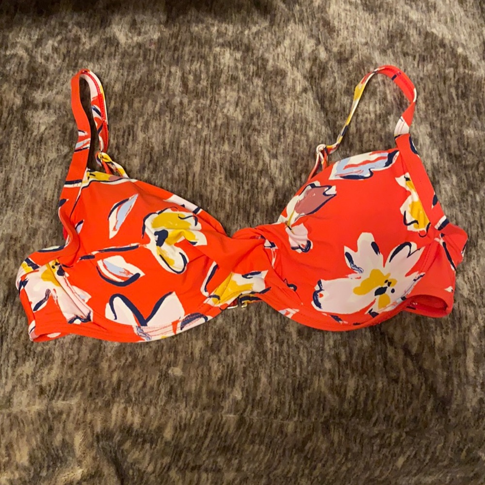 ❤️NWOT Catalina‎ Swim Top❤️